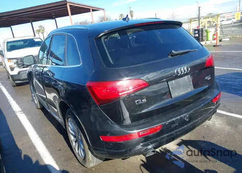 2014 Audi Q5 2.0T Premium z USA, uszkodzony, nr VIN WA1LFAFP7EA068619
